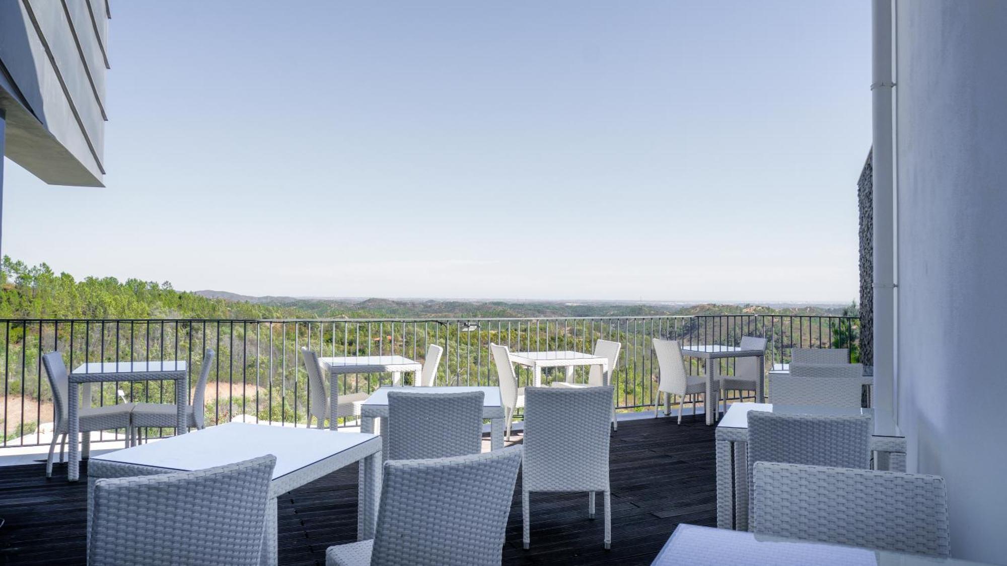 Monchique Resort - Activities Included Extérieur photo View from the rooftop