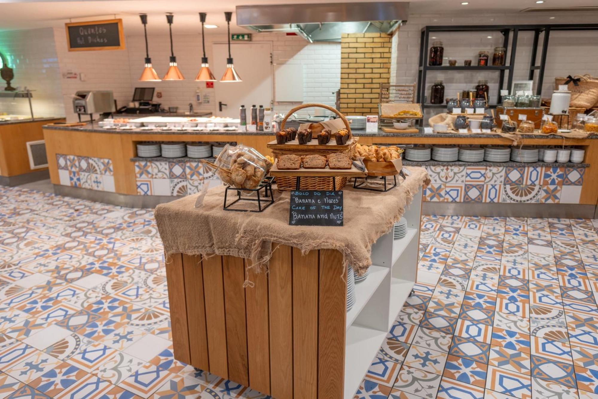 Monchique Resort - Activities Included Extérieur photo A buffet at a hotel