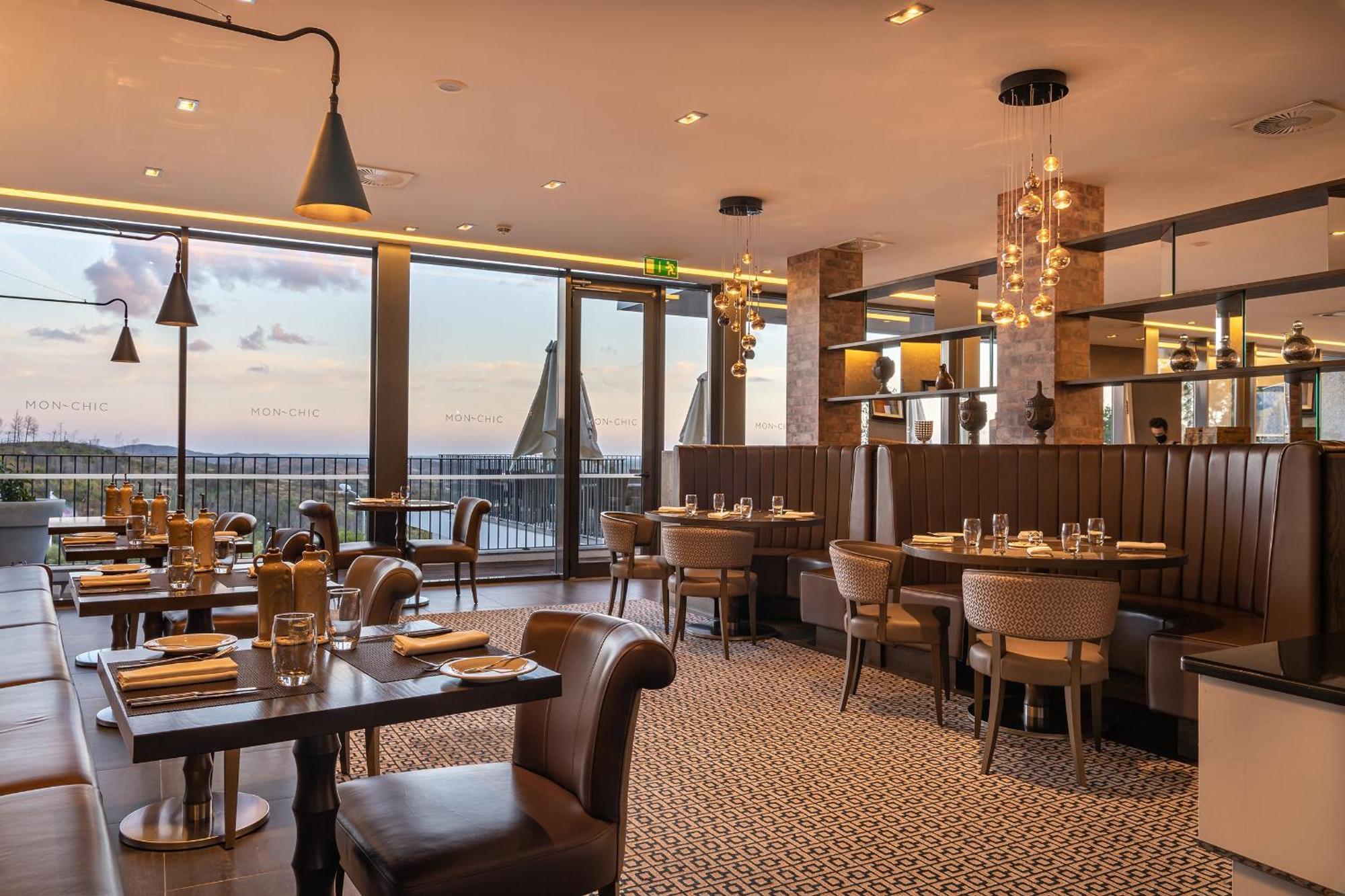 Monchique Resort - Activities Included Extérieur photo The restaurant at the top of the hotel